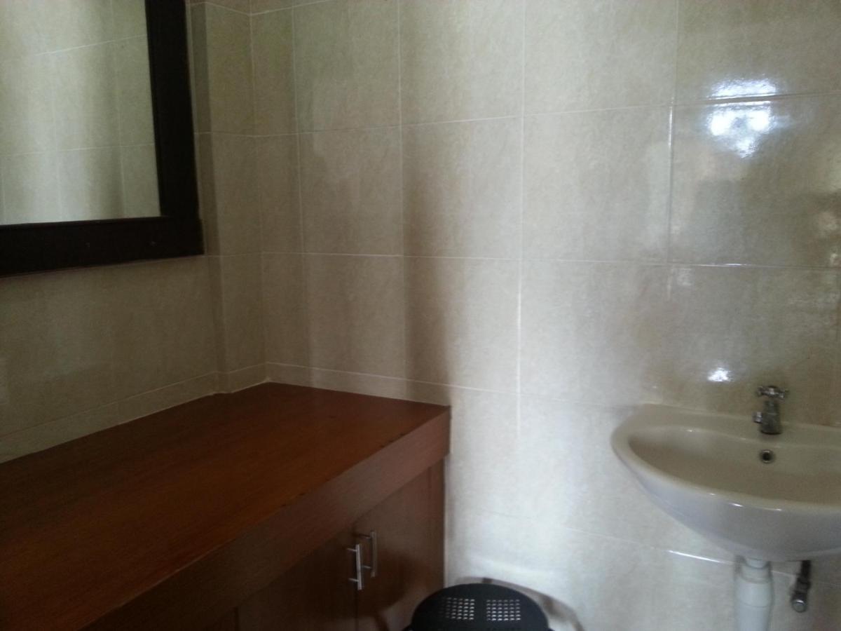 Collection O Bali Near Kedonanan Beach Formerly New Asta Graha Homestay Jimbaran (Bali) Bagian luar foto